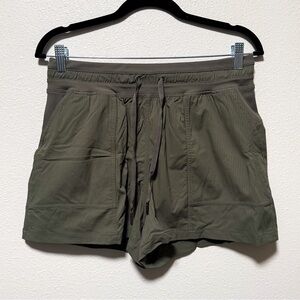 Lululemon Dance Studio High-Rise Short 3.5"